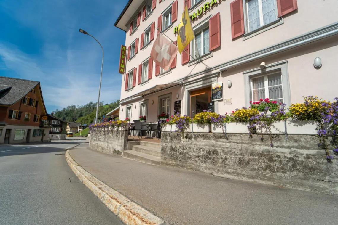 Hotel Alpina Unterschächen Exterior photo